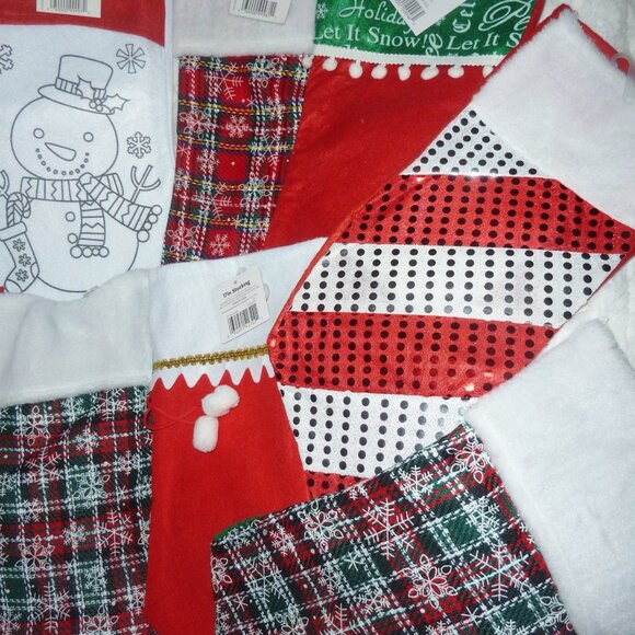 NWT Lot of 22 Christmas Stockings in Small, Medium and Large Assorted Prints - Picture 8 of 12